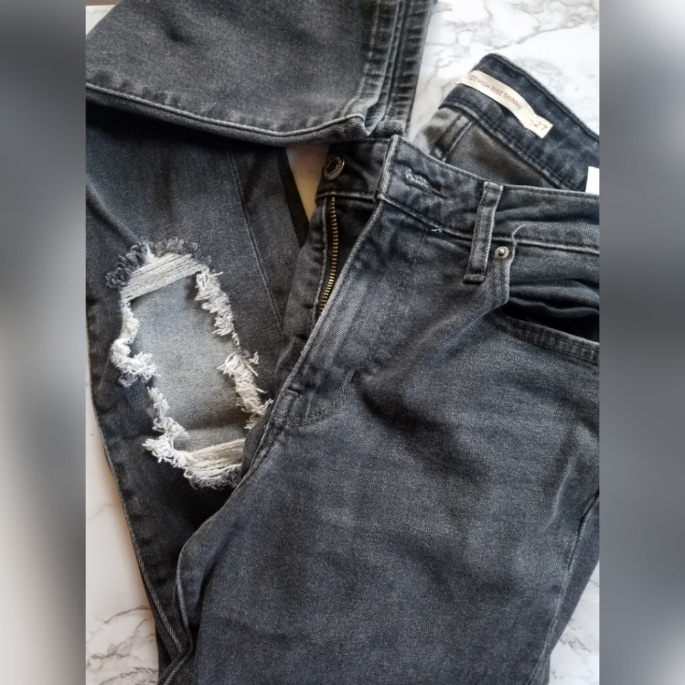 Levi's 721 High Rise Jeans